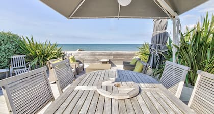 Waterfront house, large terrace and waterfront - Balcony on Arromanches
