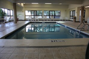 Piscine intérieure, piscine chauffée