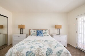 3 bedrooms, desk, iron/ironing board, travel crib