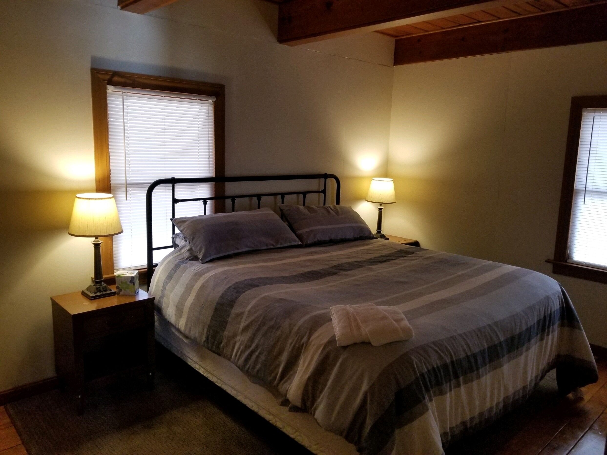 3 quartos, Wi-Fi de cortesia, roupa de cama