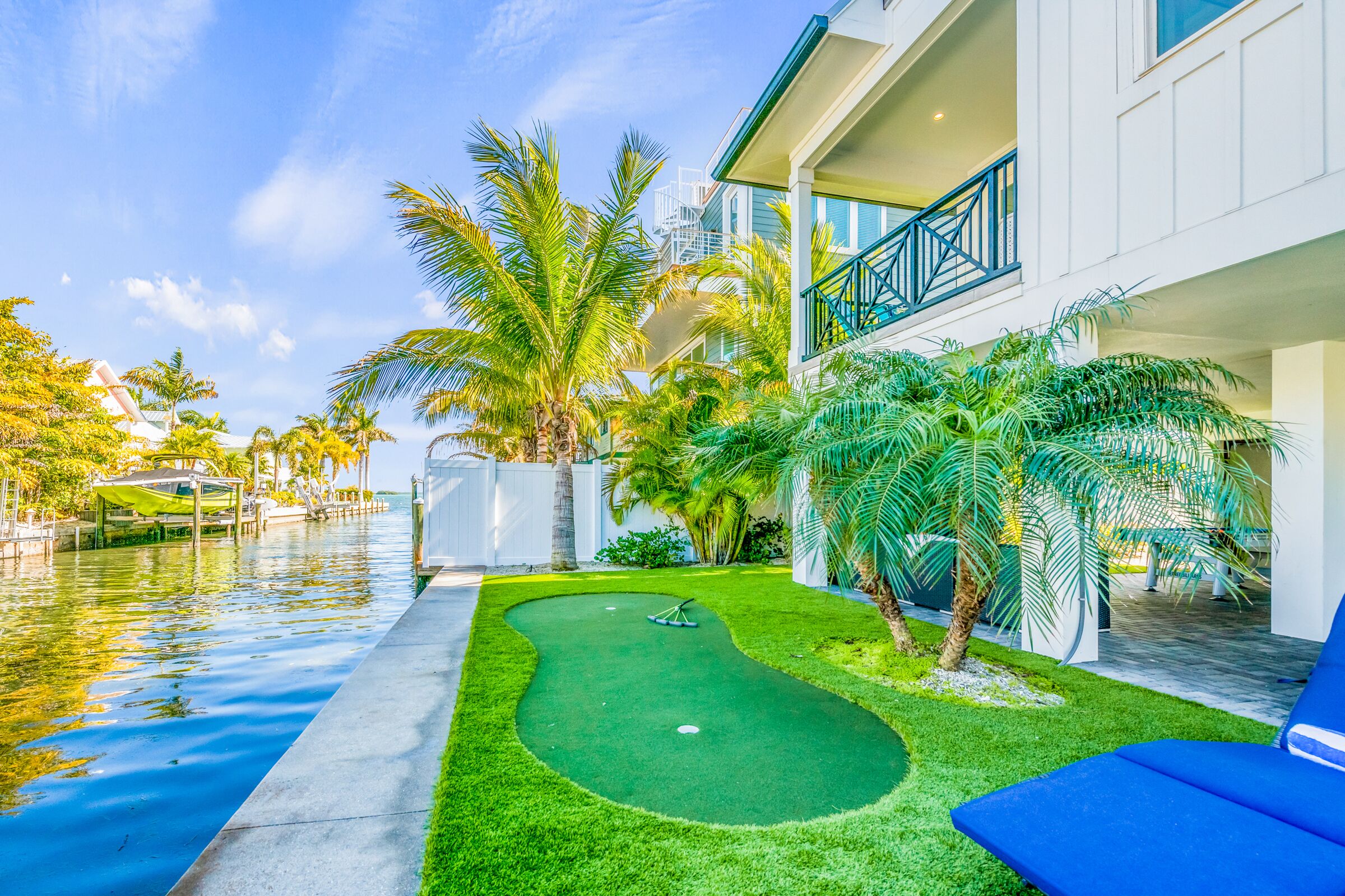 Don't miss this gem of a vacation home! 7 bd, pool + spa, close to beach!