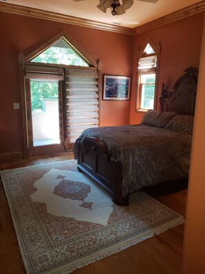 6 Schlafzimmer, Schreibtisch, Bügeleisen/Bügelbrett, kostenloses WLAN