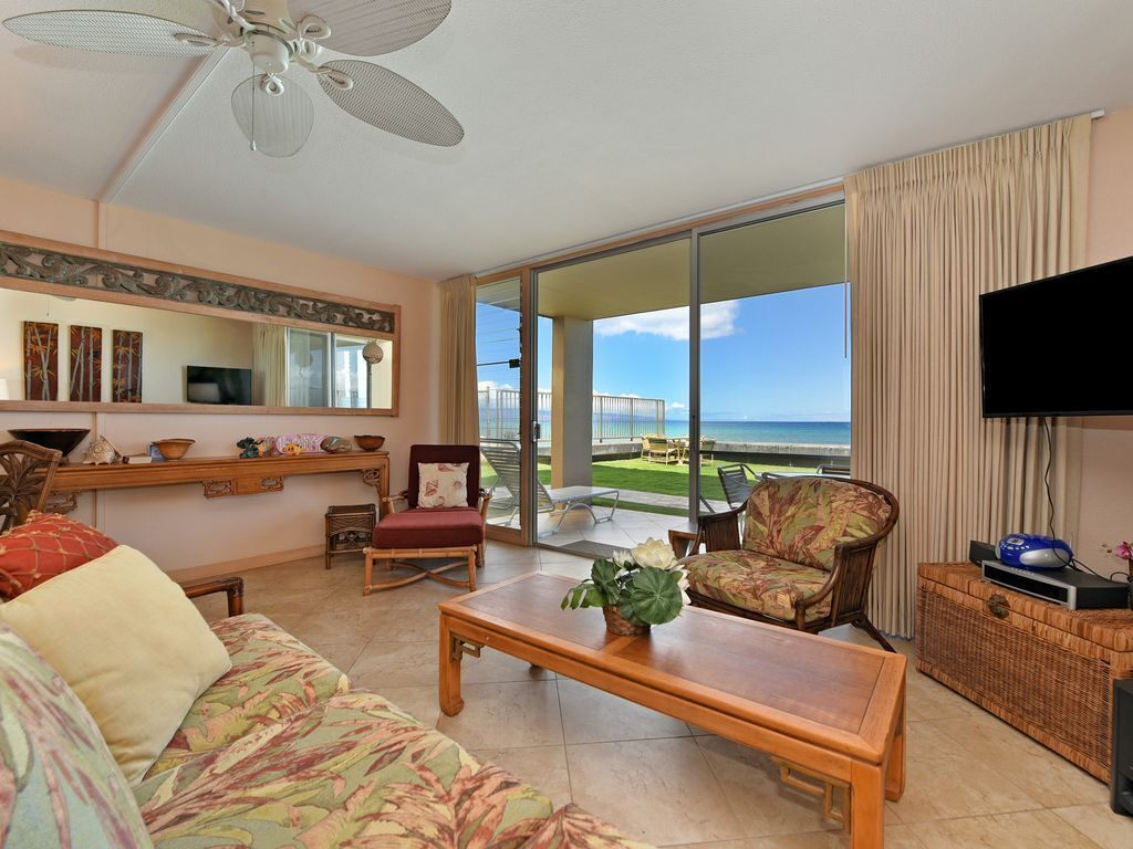 Last Min rates direct!Spectacular Oceanfront Corner Groundfloor,Steps To Ocean!