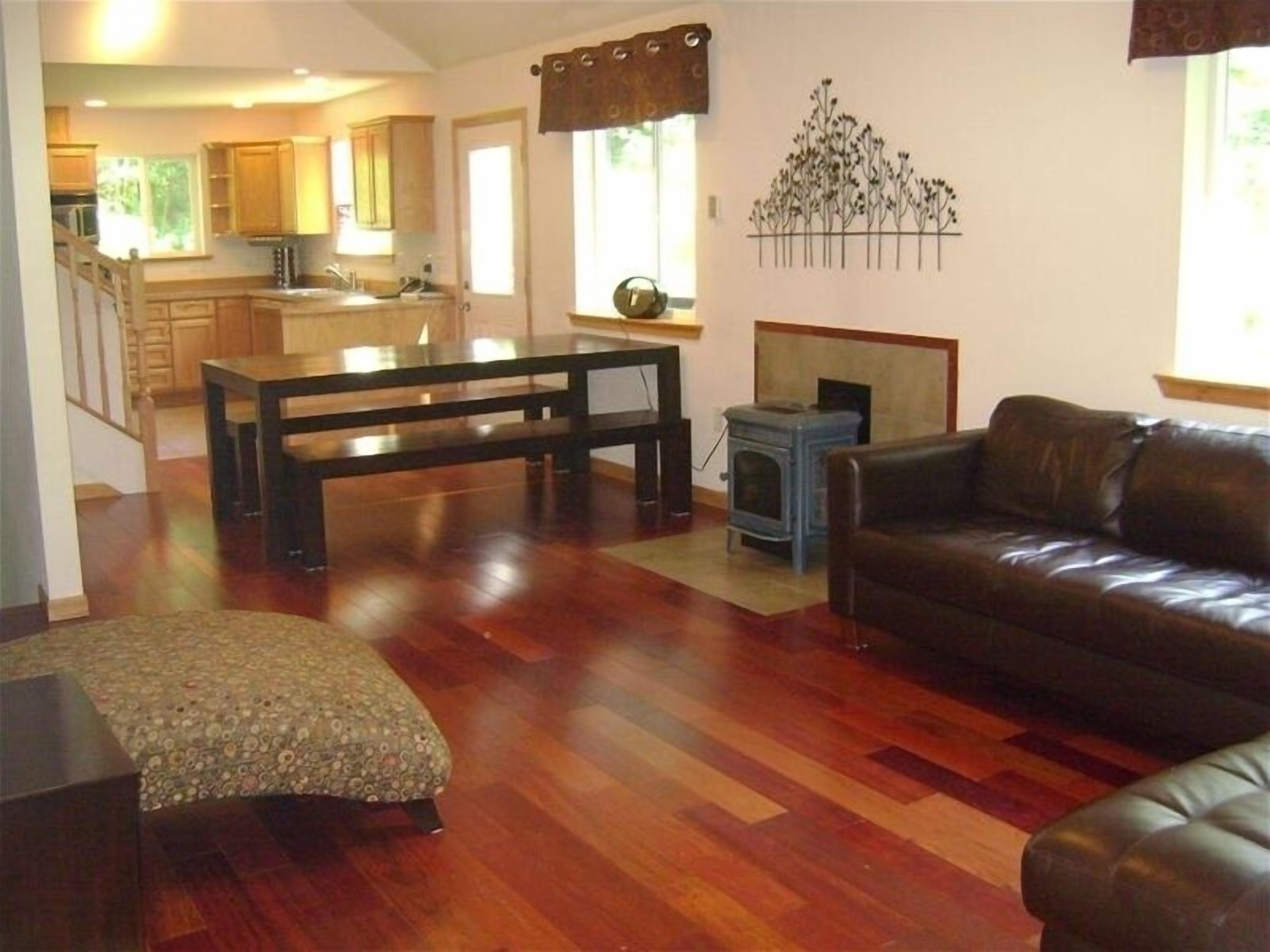 Smart TV, fireplace, video games, DVD player