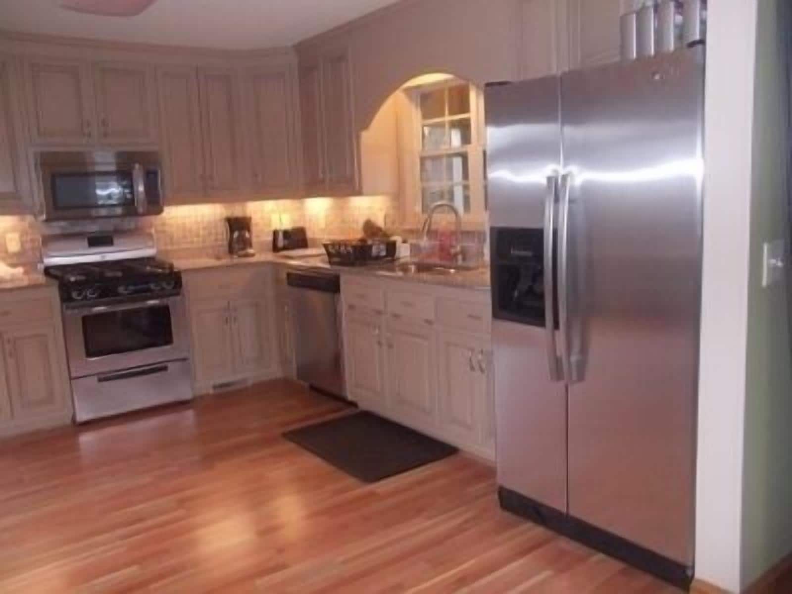 Refrigerador, microondas, horno, placa de cocina