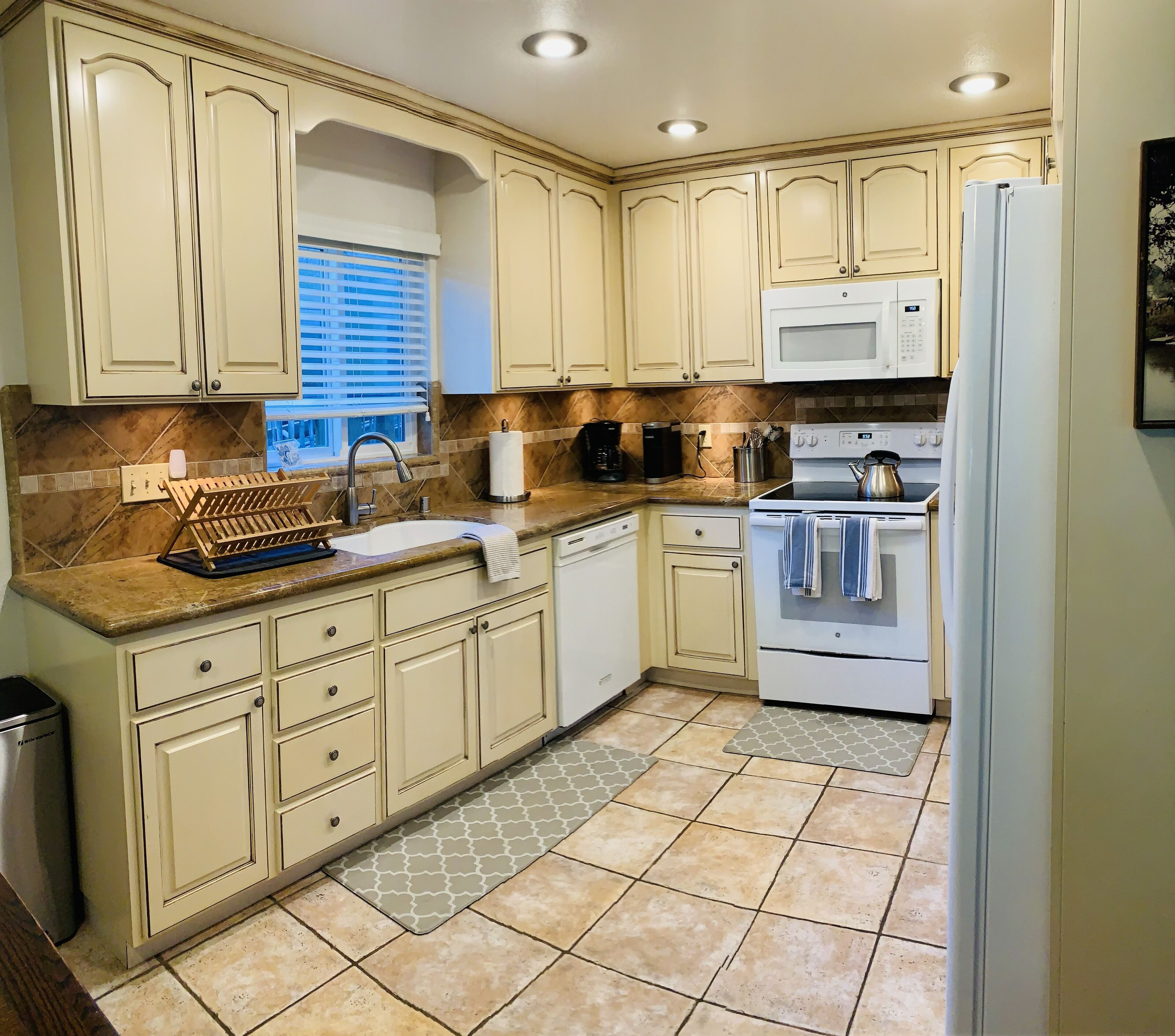 Capitola Riverview House! Classic & Spacious on the River