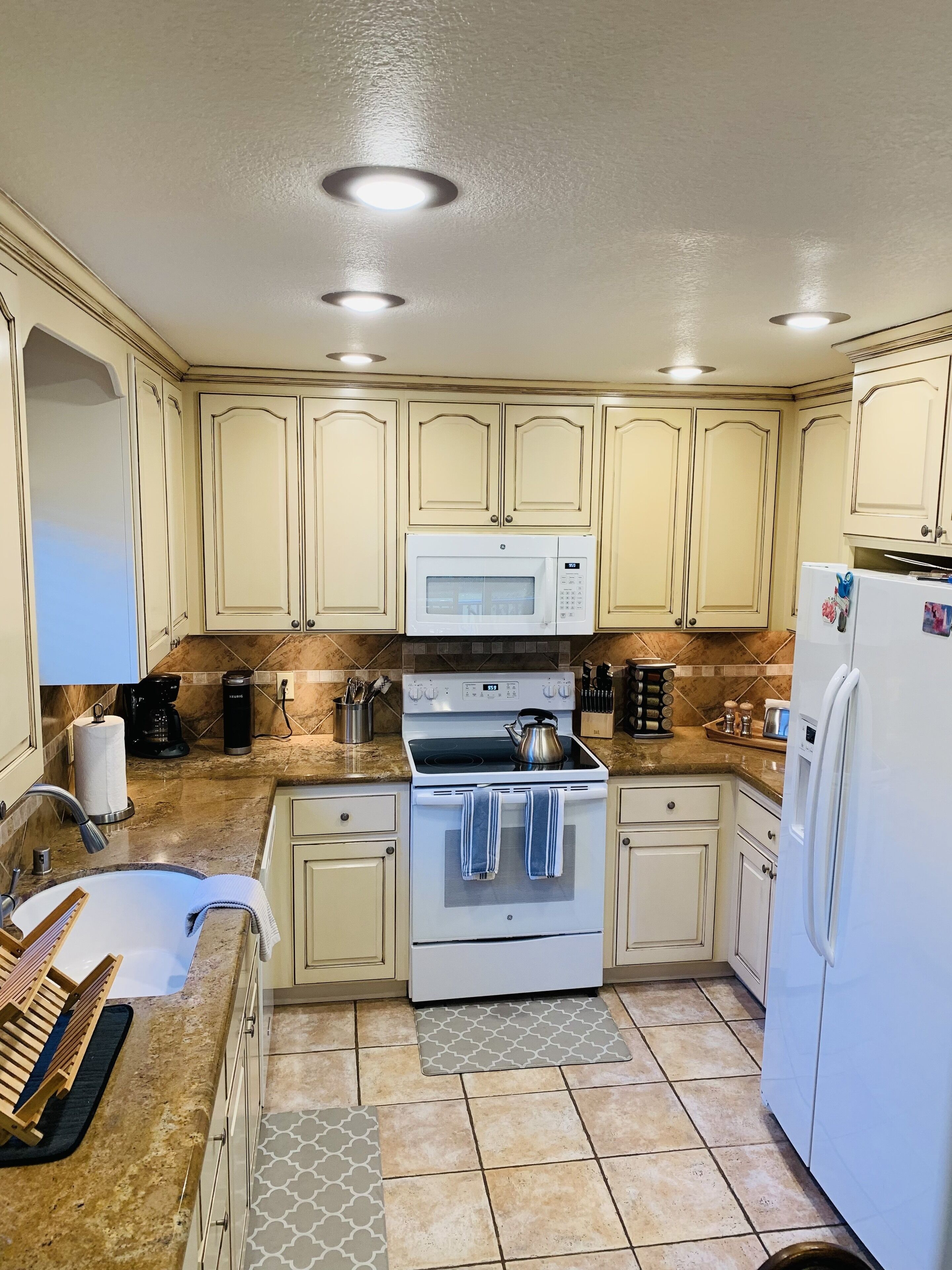 Capitola Riverview House! Classic & Spacious on the River