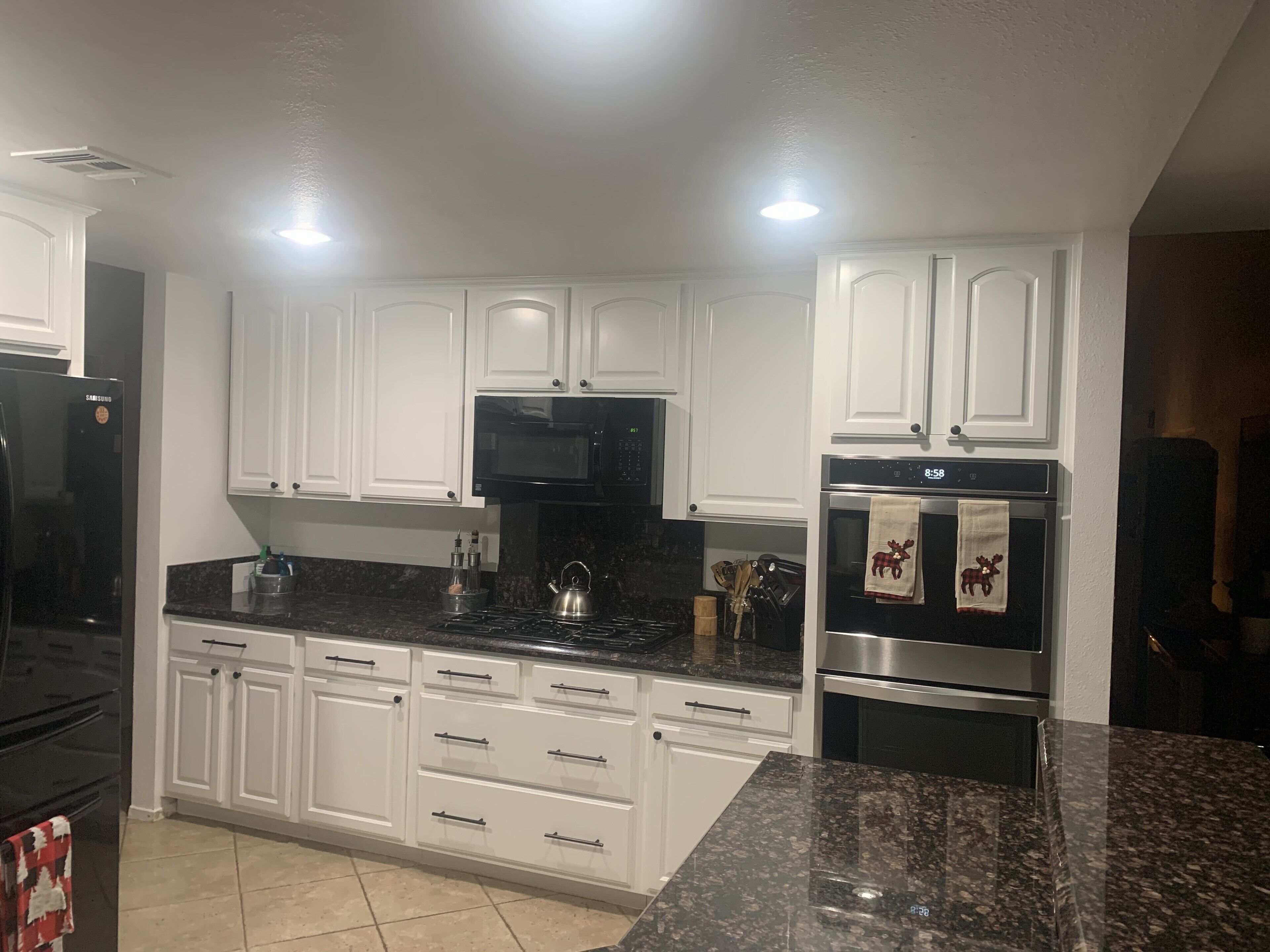 Amazing large Pool & beautiful home in the desert area.