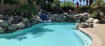 Amazing large Pool & Beautiful Desert Oasis in the Palm Desert area.