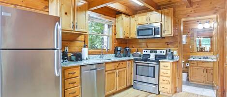 Refrigerador, microondas, horno, placa de cocina