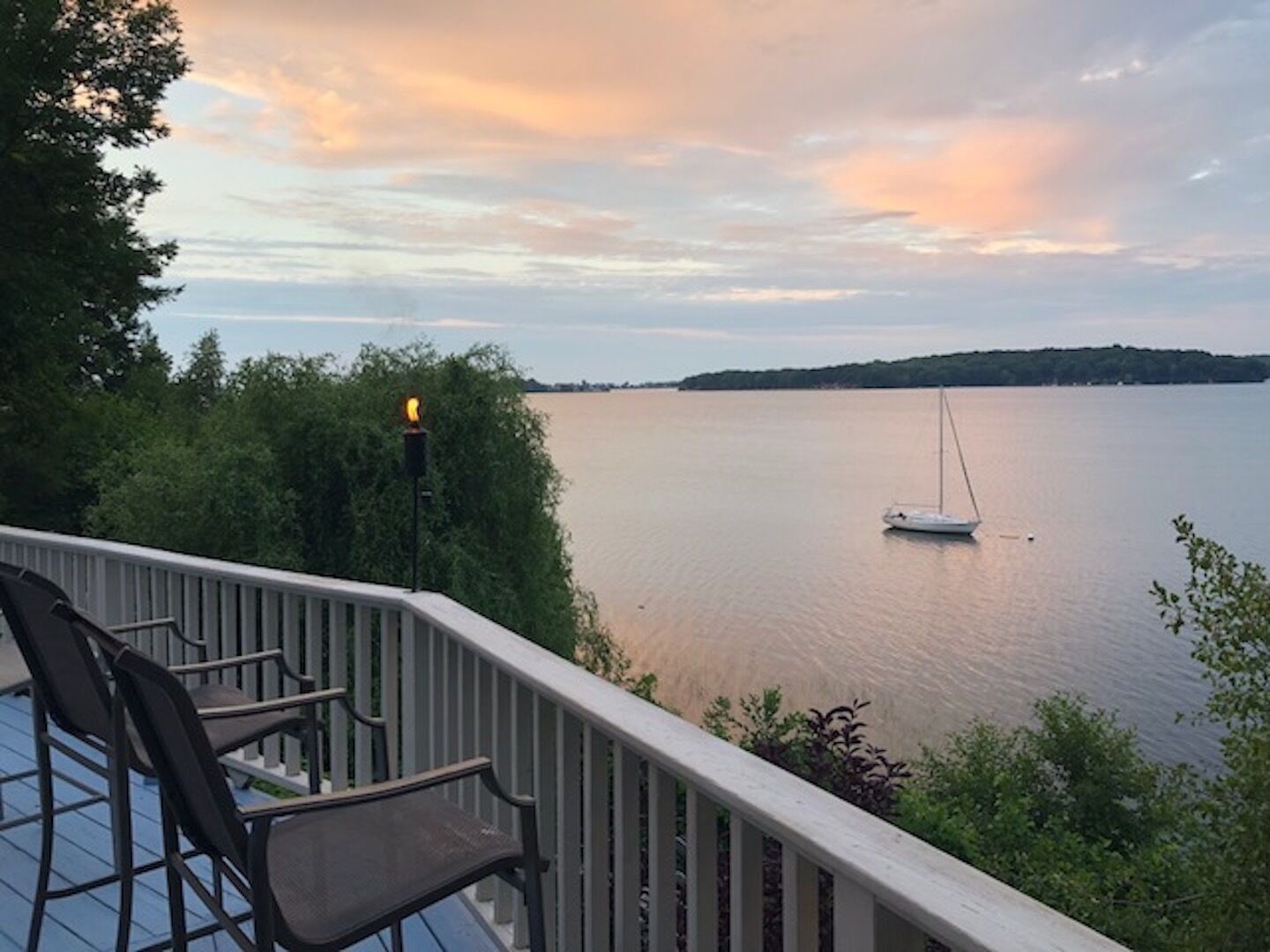 Luxury Waterfront Sodus Bay, dog friendly, inquire for early bird discounts '24