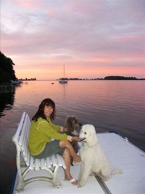 Pet-friendly -  Autumn is Spectacular! Luxury Waterfront Sodus Bay,  dogs welcome (North Rose)
