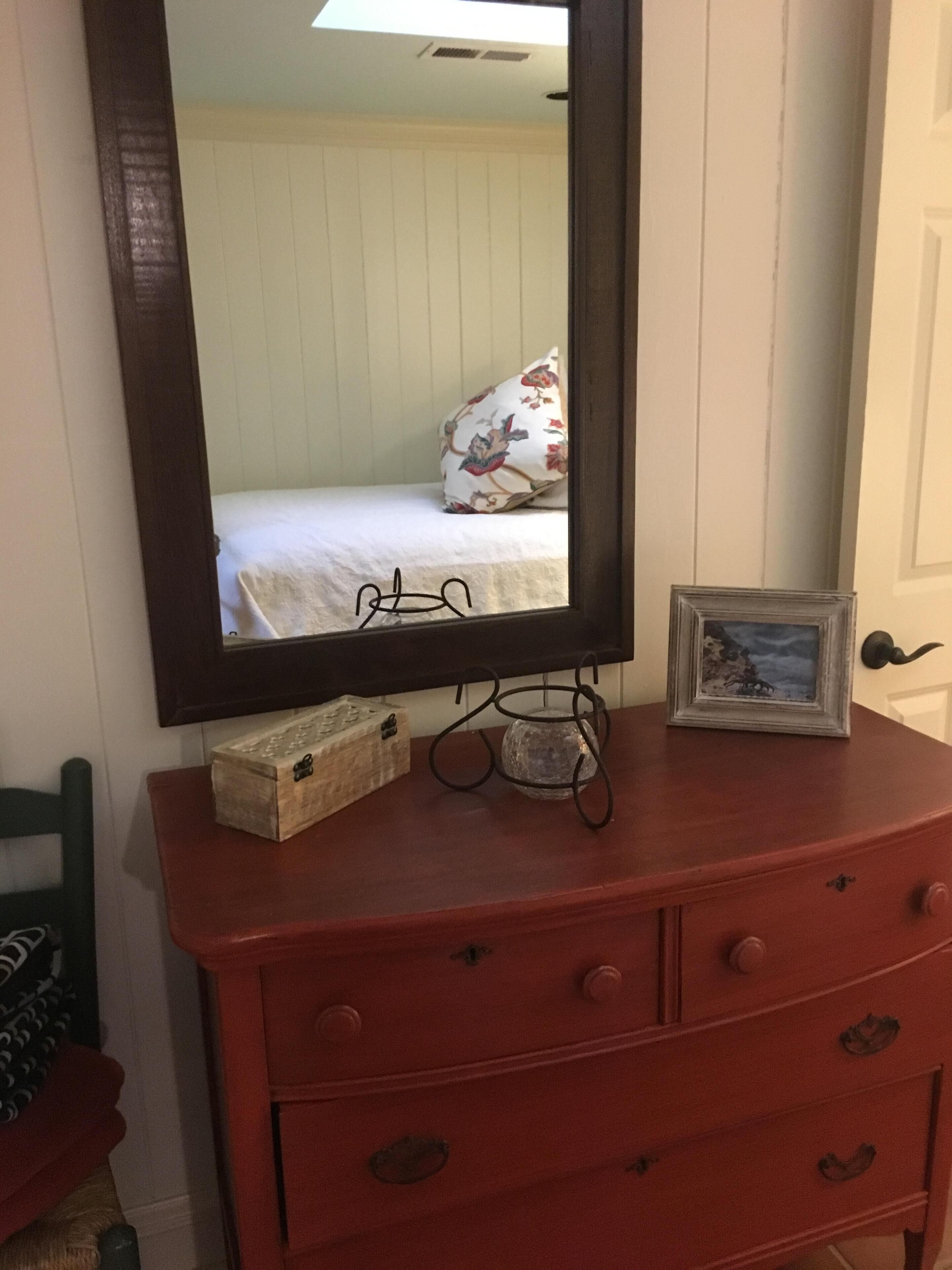 Private 2 bedroom bungalo