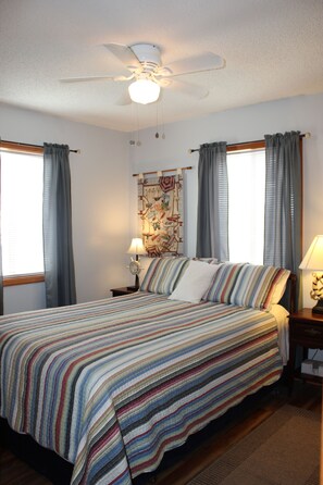 3 bedrooms, iron/ironing board, free WiFi, bed sheets - Comfortable OBX Beach Box Cottage ~ Ocean views, 2 min walk to the beach! (Kitty Hawk)