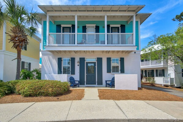 Exterior - Walk to a public beach! Walk to restaurants! True Owner Operator. (Santa Rosa Beach)