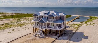 Bout Time - Waterfront, Perfect 5 Bedroom 4.5 Bath, Sleep 16, Pool, Dog Friendly