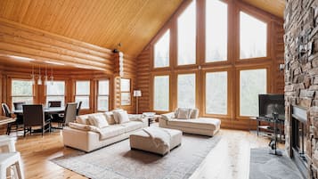 TV connectée, cheminée, baby-foot, chaßne hi-fi