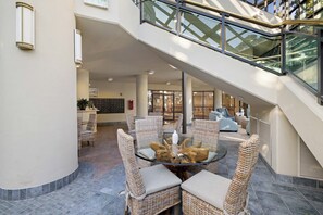 Interior - Phoenix on the Bay 1225 by Liquid Life (Orange Beach)