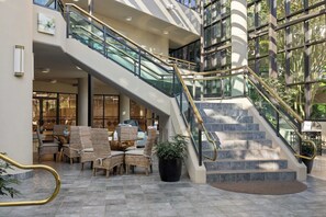 Outdoor dining - Phoenix on the Bay 1225 by Liquid Life (Orange Beach)