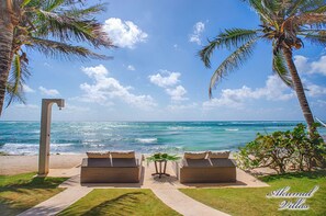 在海滩、沙滩毛巾