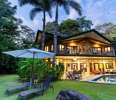 Lovely 3 Bdrm Villa On the Beach in Dominical, Fast Mesh Network, Lovely Pool