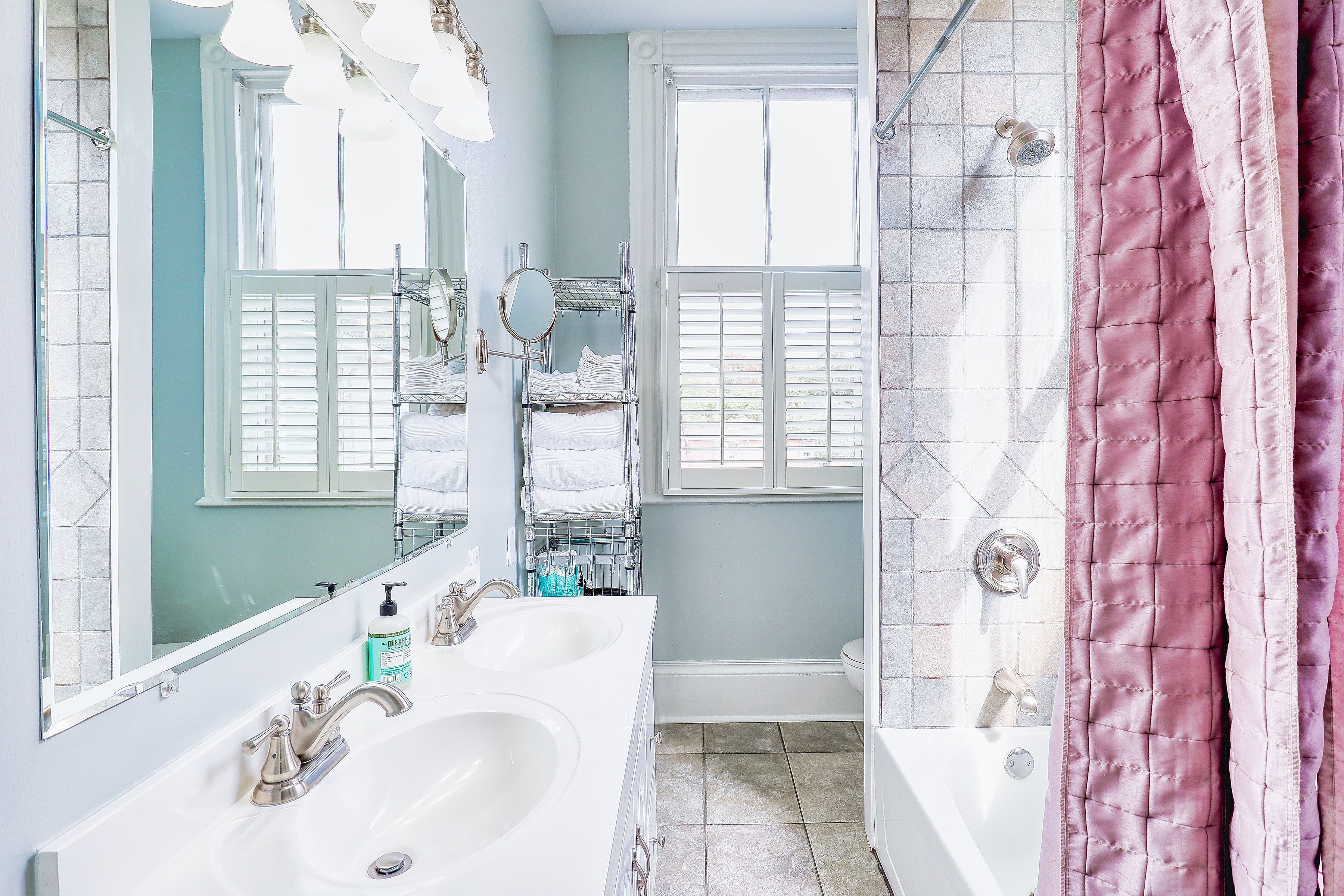 2nd Floor Bathroom with Tub and Shower