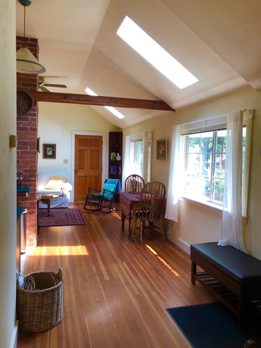 Garden Cottage on College Hill