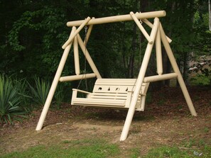 Children's area - Matthew11:28~4 mil Pkwy-Dwntwn Pigfrge hot tub, wifi-gas fireplace-NO EXTRA FEES (Pigeon Forge)