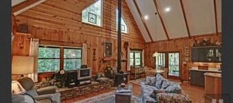 Beautiful Toccoa River Cabin!!