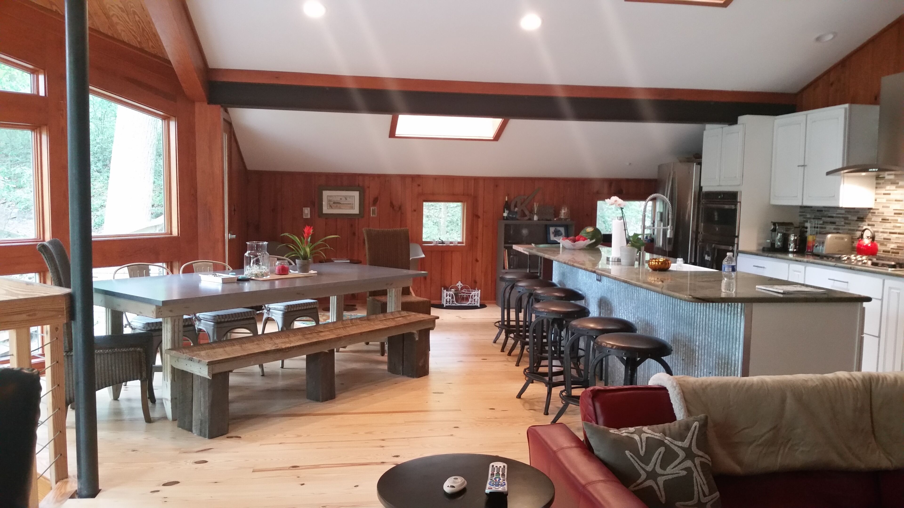 The Kitchen's Salt House / OBX Southern Shores, NC Canal-Front Get-A-Way!