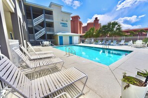 Utomhuspool