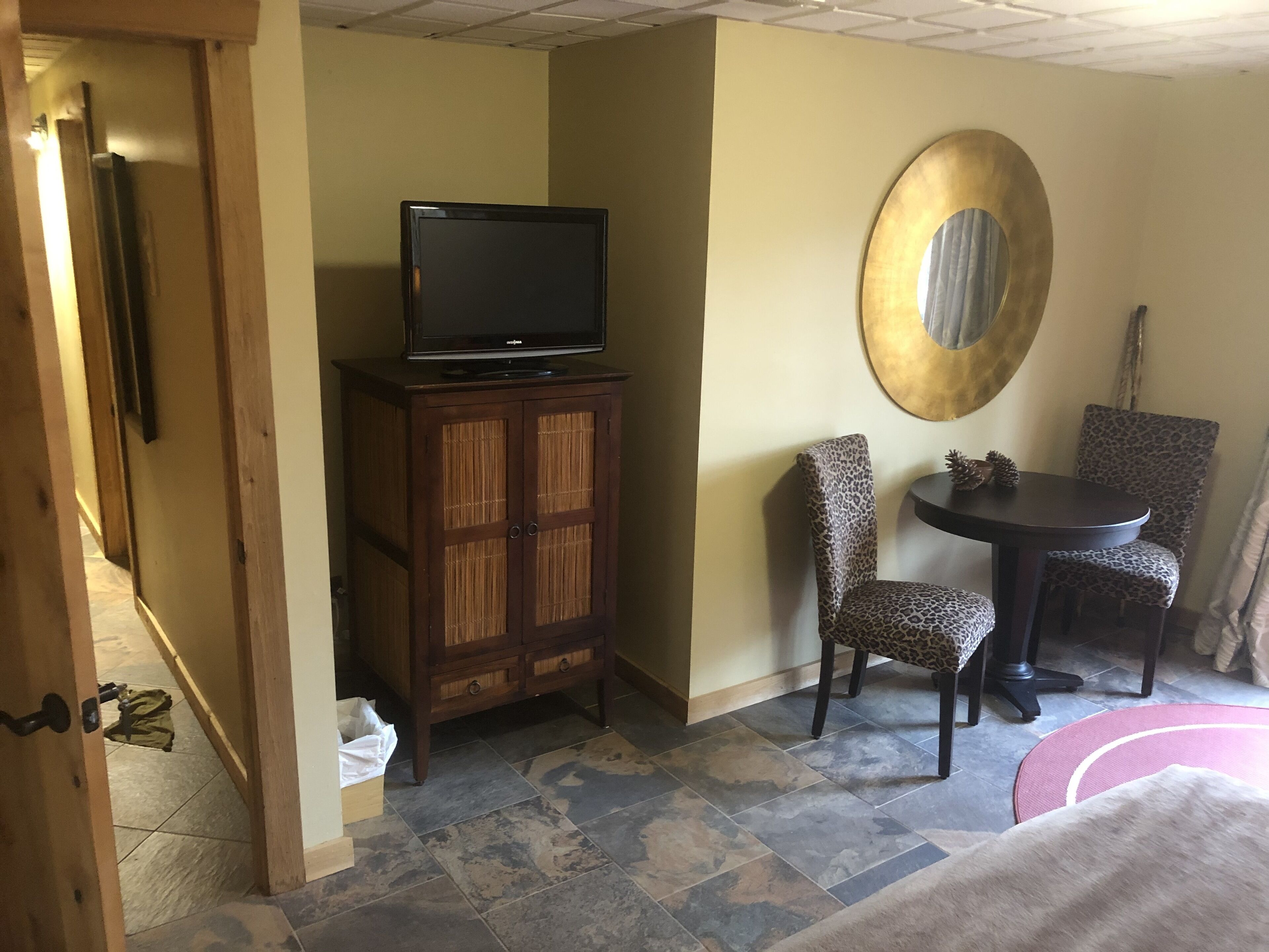 SOCIAL DISTANCE in this Secluded Home away Home