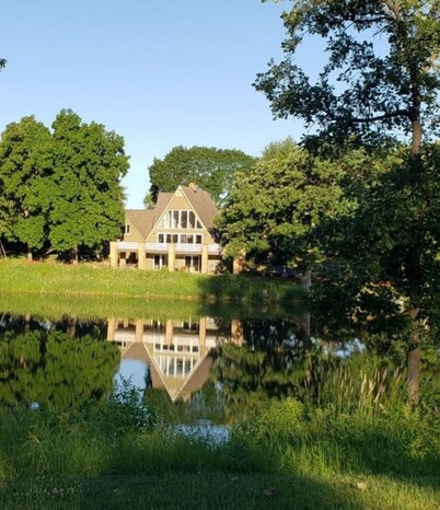 Lakehouse Available For Rent, Rest And Relaxation