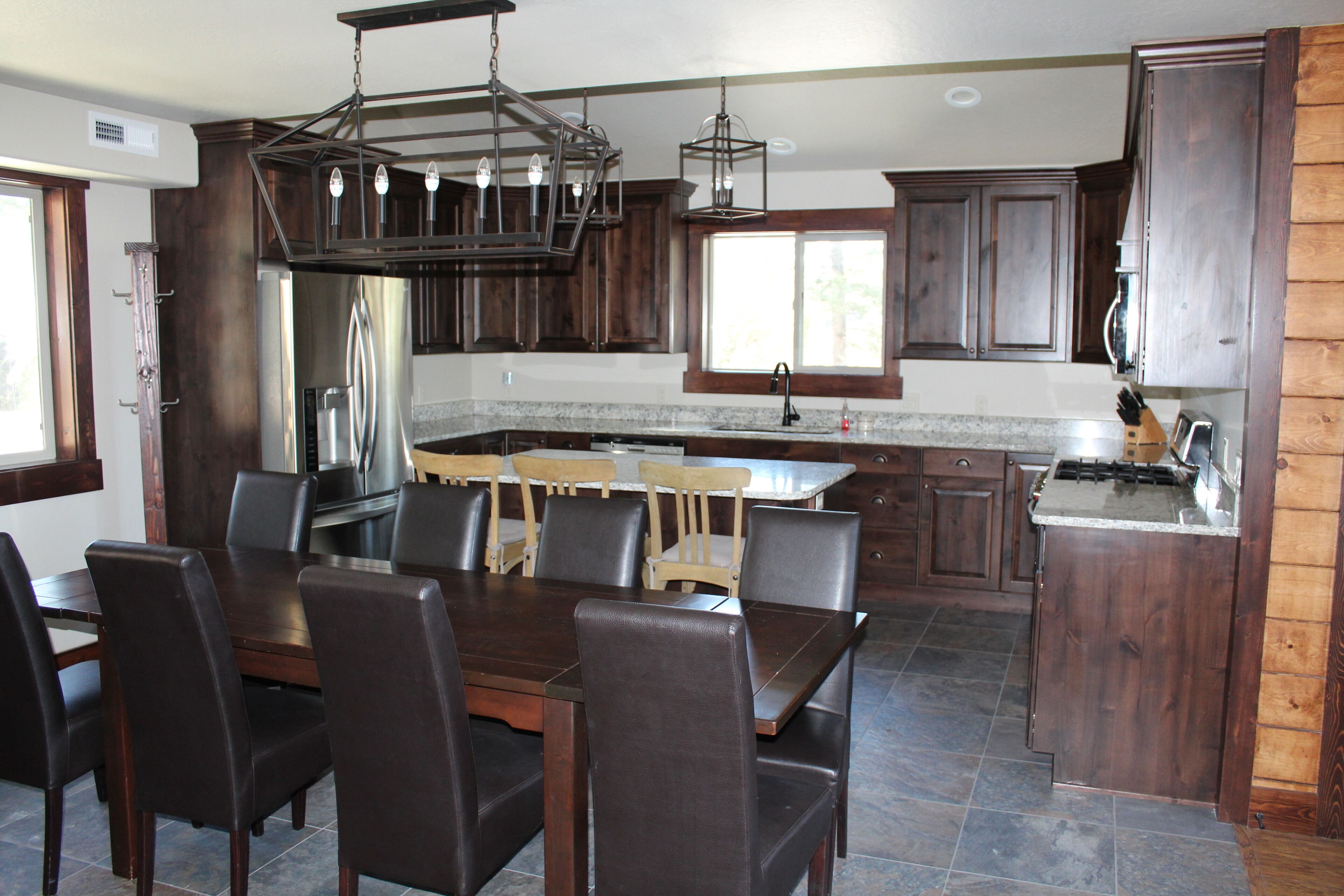 BEAUTIFUL BRAND NEW RUSTIC LUXURY CABIN ON 5 ACRES OF LAND WITH MAGNIFICENT VIEW