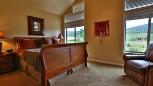 Room - Stunning Views, Year-Round Fun and Summer Gap Rates!! (Huntsville)