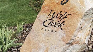 Golf - Stunning Views, Year-Round Fun and Summer Gap Rates!! (Huntsville)