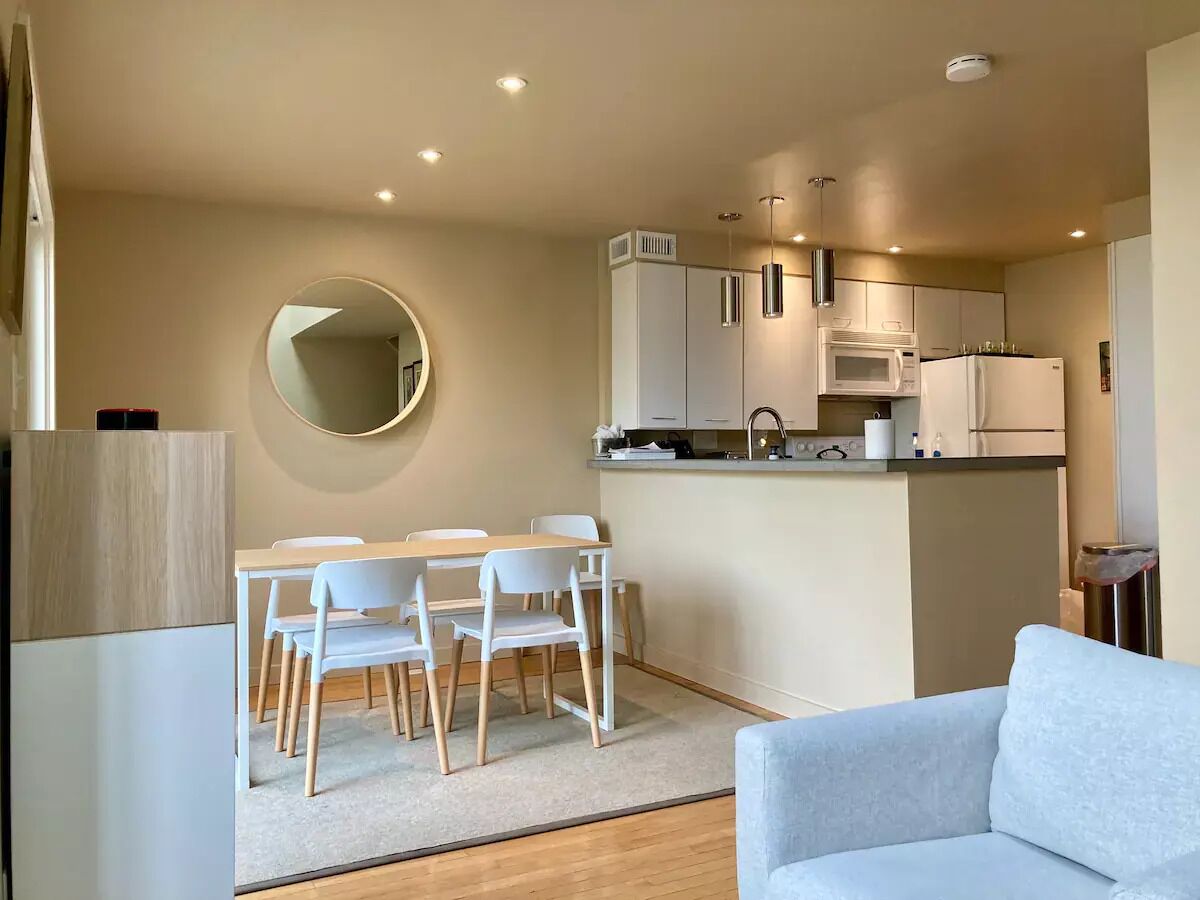 Consistent 5-star ratings! Lakefront 2-story condo,4-blocks to beach & boardwalk