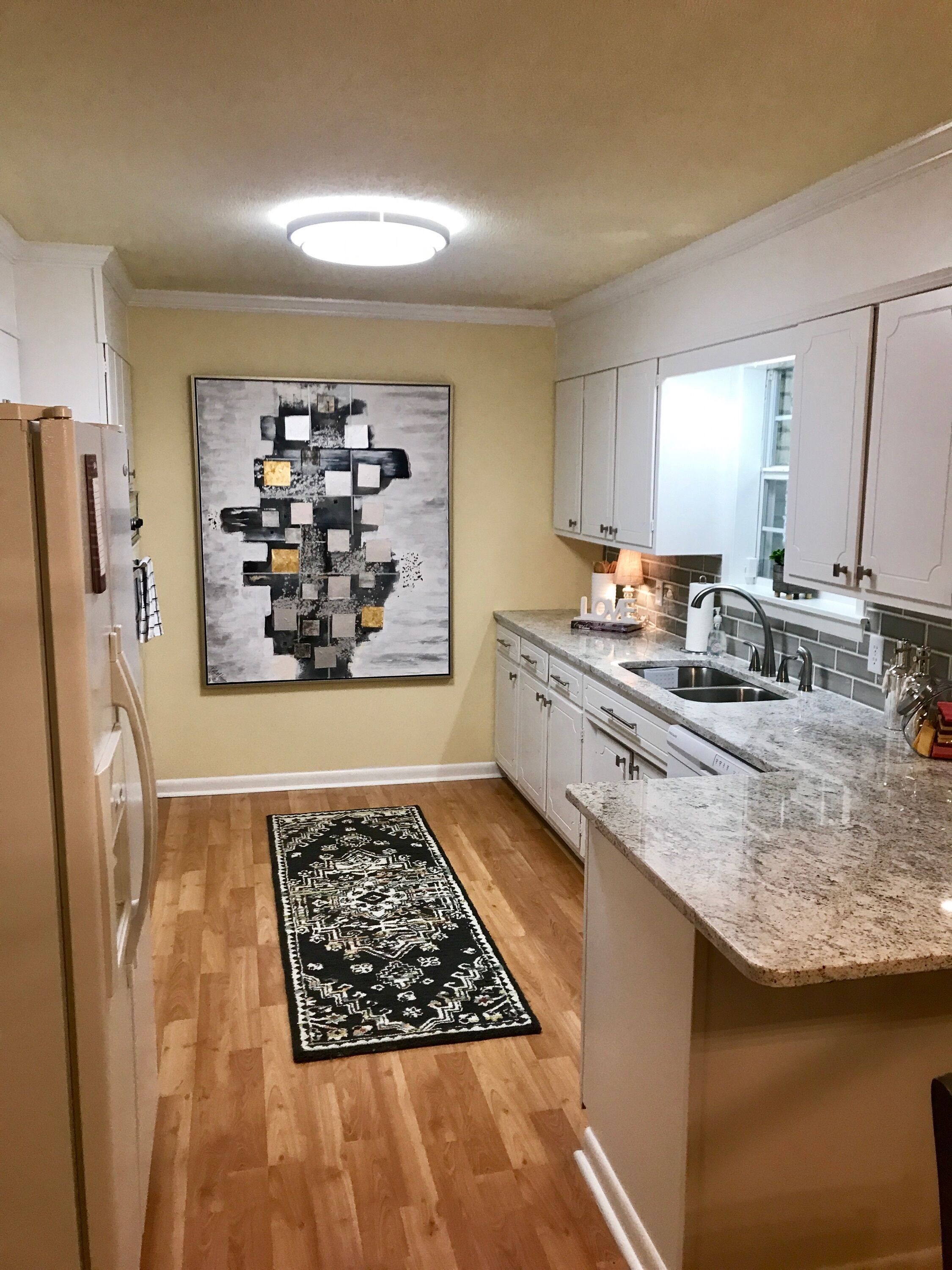 UNOCCUPIED!! NEWLY RENOVATED!! 3 BEDROOM 2 BATH 1.5 MILES FROM CAMPUS