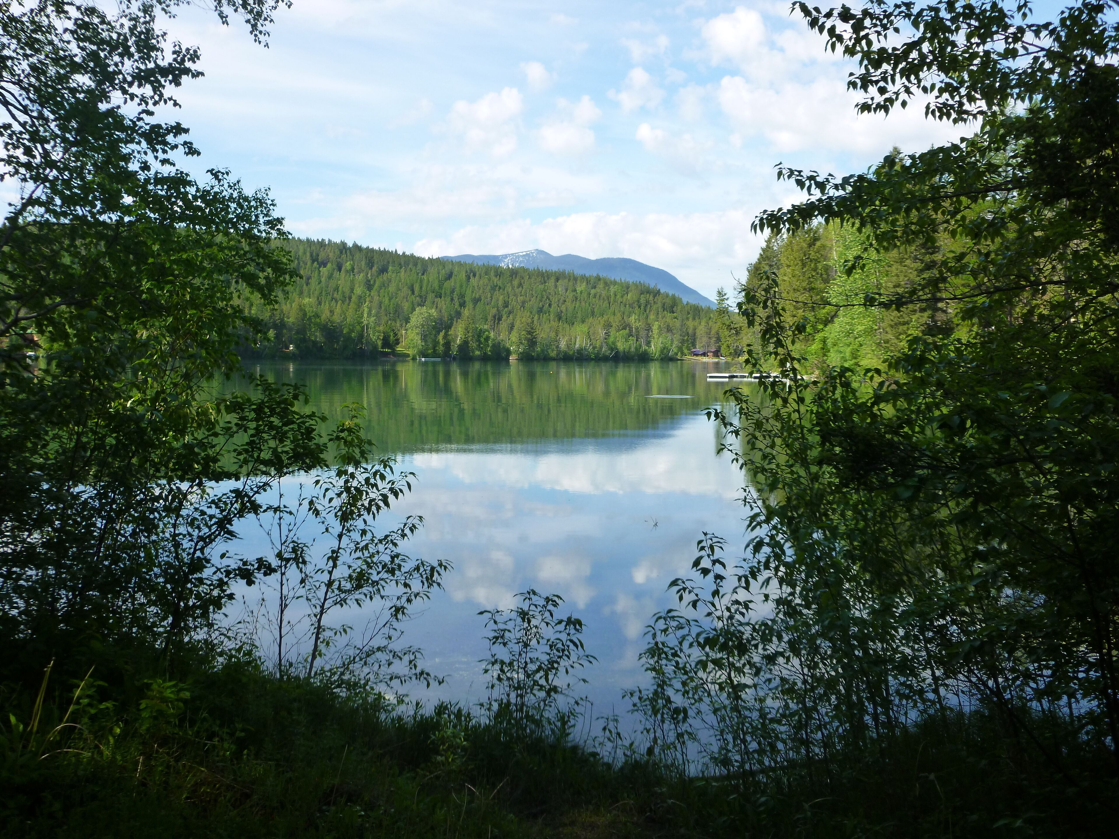 Family Home right on Lake Five, 3 Miles from Glacier Park's west entry