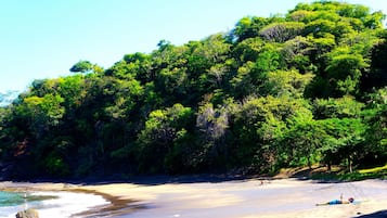 Am Strand, Liegestühle, Strandtücher