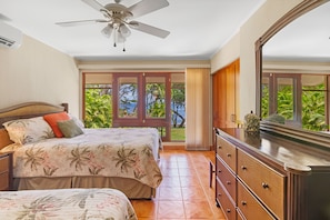 3 bedrooms, in-room safe, desk, iron/ironing board
