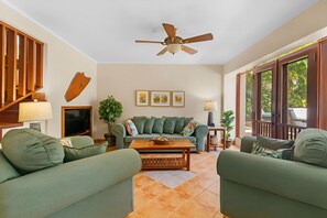 TV, DVD player, books, video library - Beachfront, Private Pool, Pure Luxury at  Bahia Pez Vela, Villa Las Olas #4 (Playa Ocotal)
