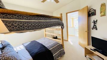 3 chambres, fer et planche Ă repasser, Wi-Fi gratuit, draps fournis