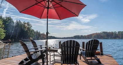 Lakeside Retreat, frente al lago, para 12 personas, parque privado BBQ, Se aceptan mascotas