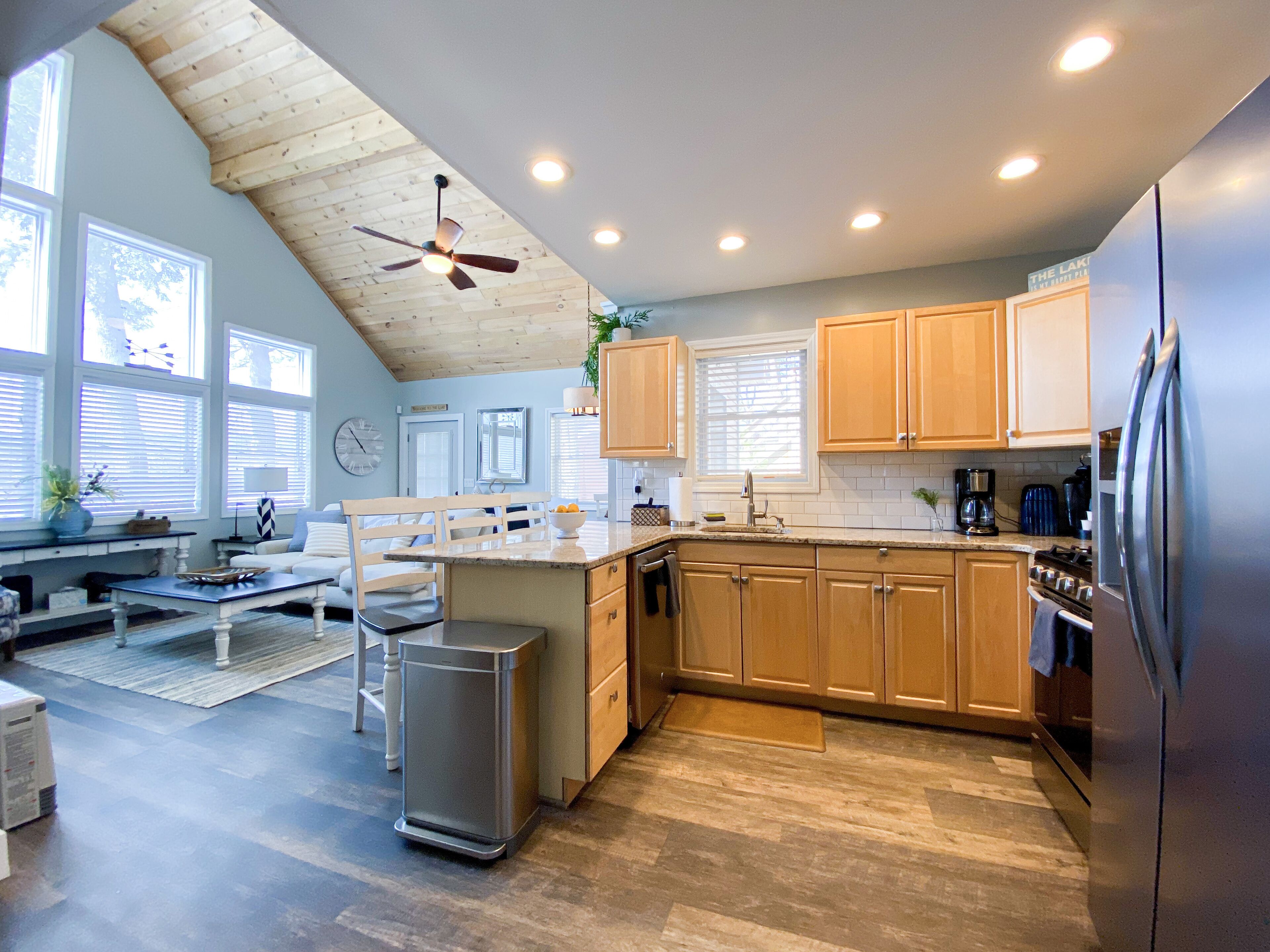 Lakeside Retreat-Fall Special 50% off a 3rd night