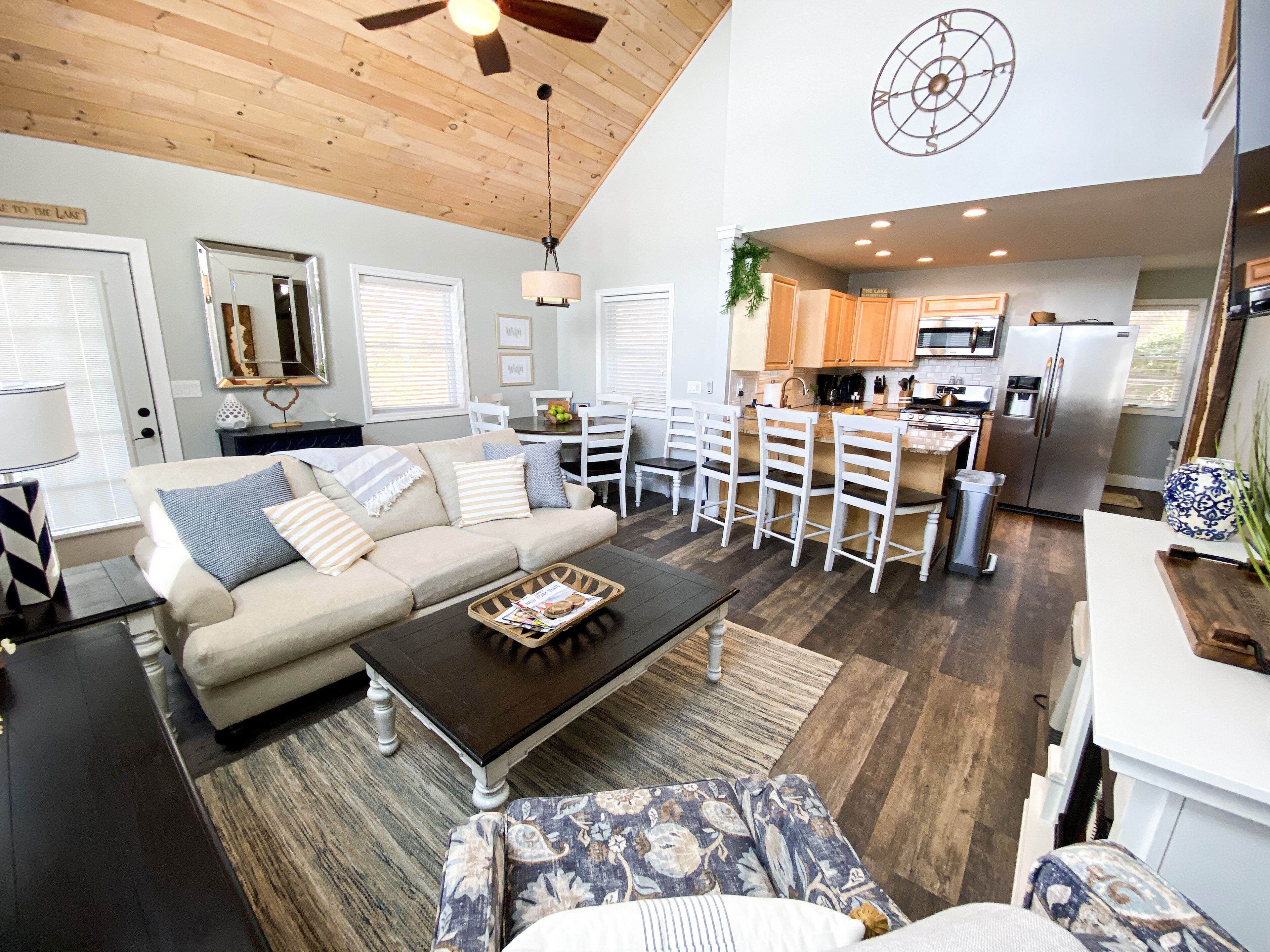 Lakeside Retreat-Fall Special 50% off a 3rd night