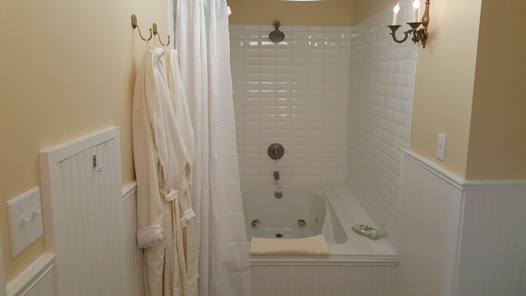 Abundance & Style Define This 2-Bedroom Cottage with Balcony That Sleeps up to 6