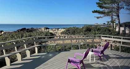 Million dollar view, Oceanfront Cottage, Family Friendly