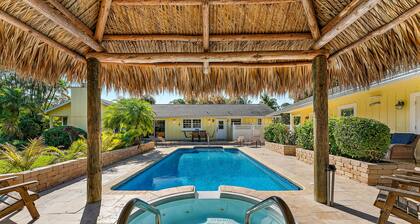 JUPITER-4BR POOL KOTI + 1 BR Vieraiden talo. Vain 200 jalkaa sisko prop. 1050535