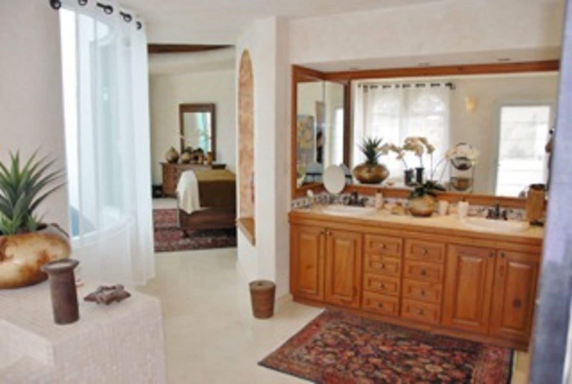 Oceanfront Penthouse- Steps to the Beach, Luxury rental